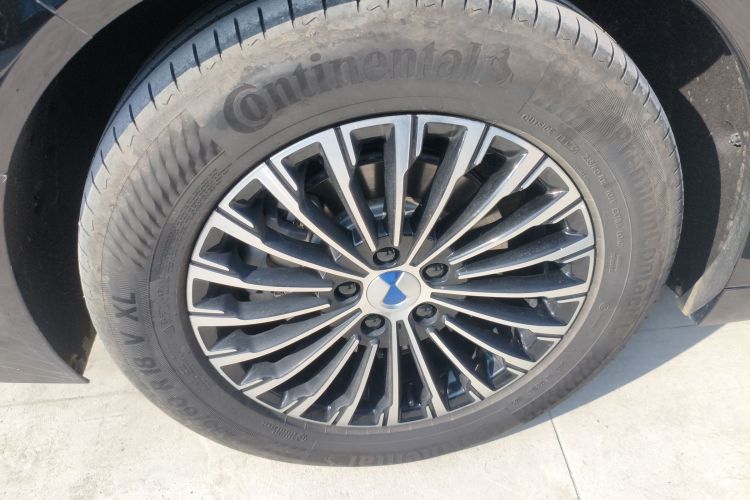 腾势D9 2022款 DM-i 970 四驱旗舰型车身外观6008