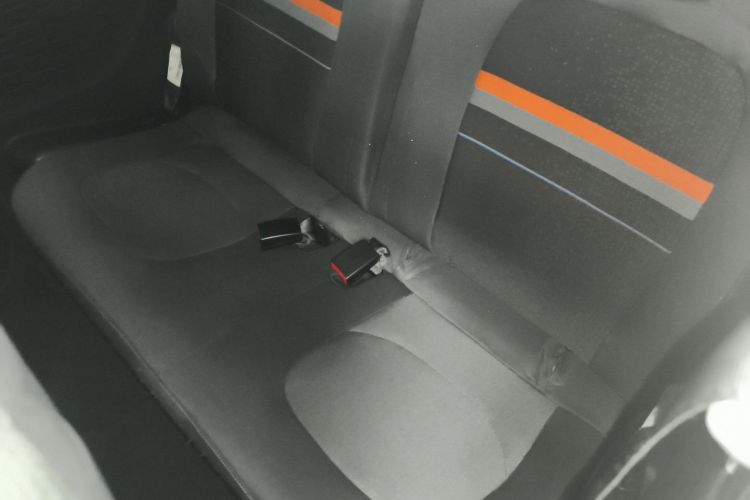 五菱汽车 宏光MINIEV 2020款 悦享款 磷酸铁锂中控内饰7004