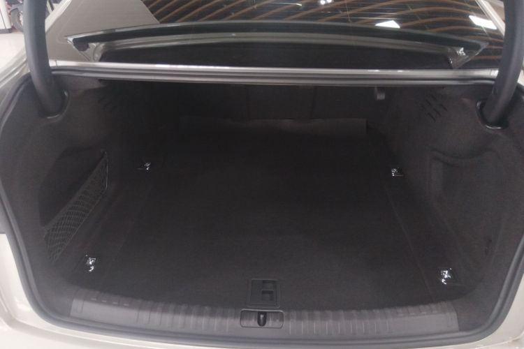 奥迪A6L 2022款 40 TFSI 豪华动感型局部细节23