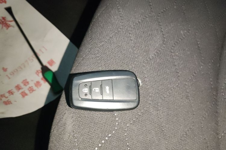 丰田 卡罗拉 2023款 1.2T 先锋版中控内饰11