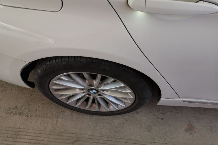 宝马3系 2016款 320Li 豪华设计套装车身外观6008