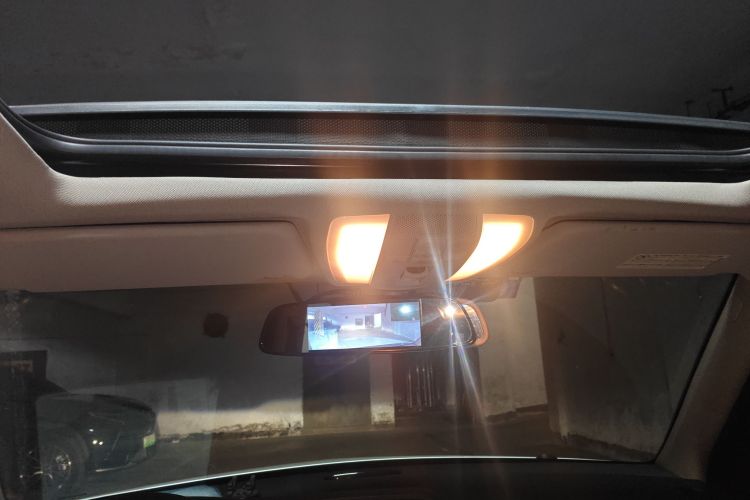 奔驰GLK级 2013款 改款 GLK 300 4MATIC 时尚型局部细节22