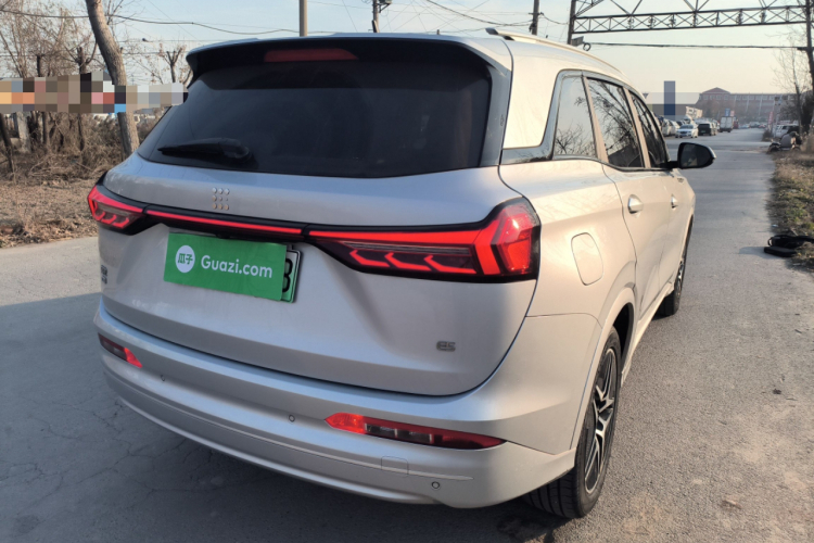 蓝电E5 2023款 1.5L DE-i 100KM臻享型 7座车身外观7