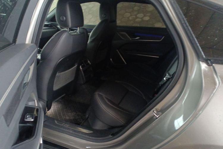 捷豹XFL 2021款 XFL 2.0T P250 四驱曜黑运动版中控内饰21