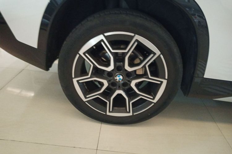 宝马X1 2023款 sDrive25Li X设计套装车身外观6004