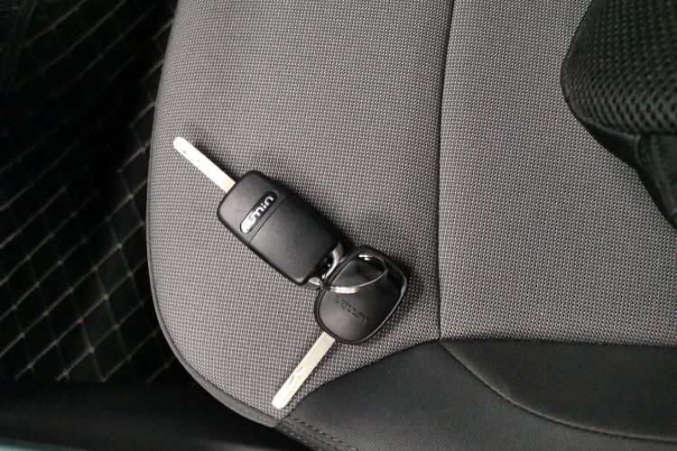 长安启源 长安Lumin 2022款 210km 香甜款中控内饰11