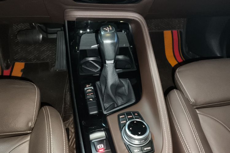 宝马X1 2016款 sDrive20Li 豪华型局部细节18