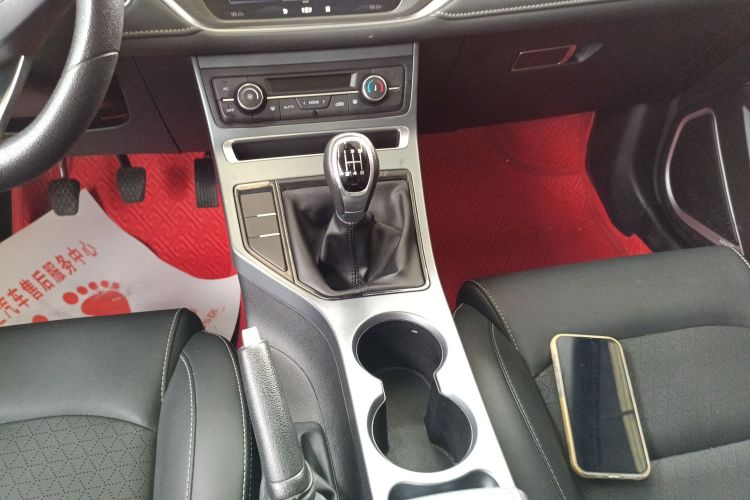 吉利汽车 帝豪 2021款 UP 1.5L 手动豪华型中控内饰18