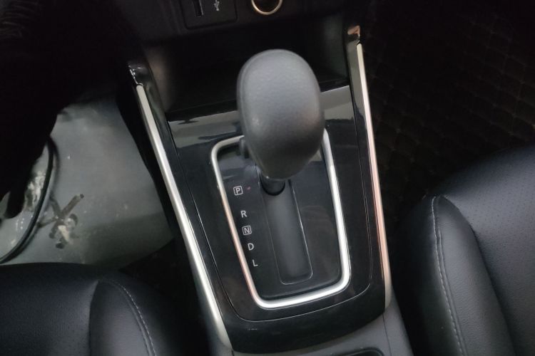 日产 轩逸 2022款 经典 1.6XL CVT豪华版中控内饰18