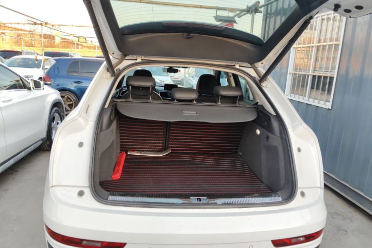 奥迪Q3 2018款 30周年年型 35 TFSI 运动型局部细节23