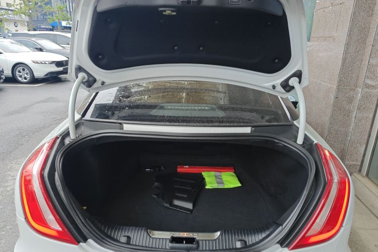 捷豹XJ 2016款 XJL 3.0 SC 两驱典雅商务版局部细节23