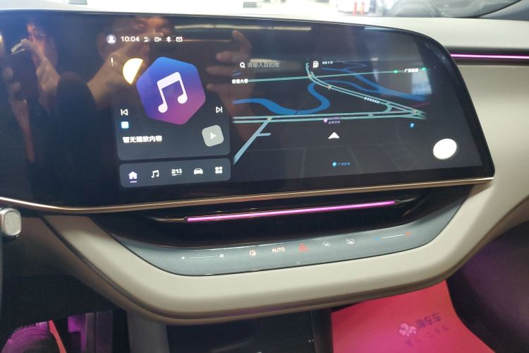 红旗EH7 2024款 690 Pro中控内饰16