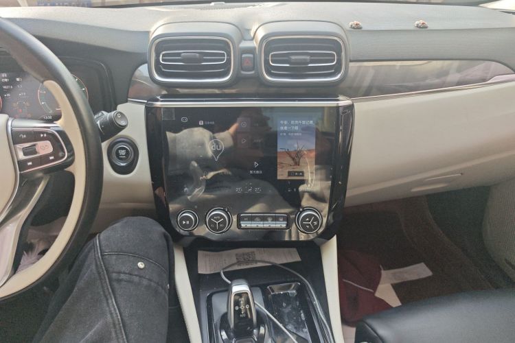 领克02 2021款 1.5T DCT两驱耀Pro中控内饰16