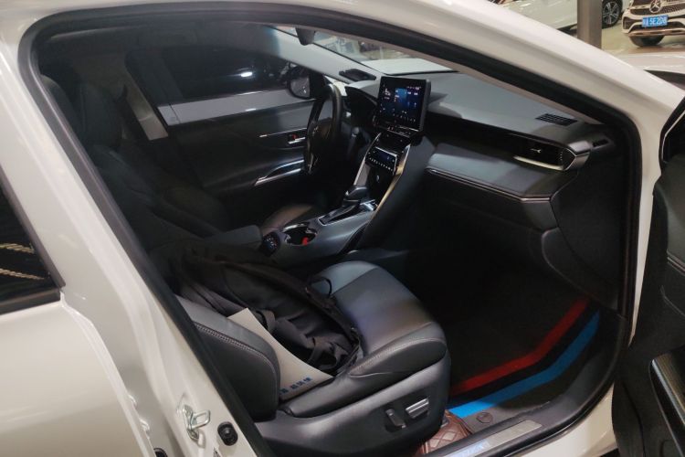 丰田 威飒 2023款 2.0L CVT两驱尊贵版局部细节41