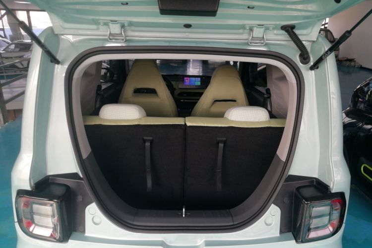 吉利银河 2024款 熊猫mini 200km 耐力熊机舱底盘23