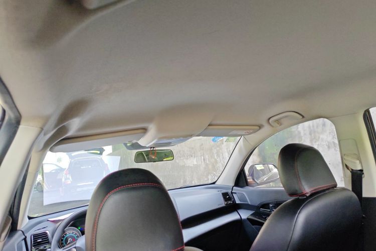 陆风X5 2013款 2.0T 手动创享版局部细节22