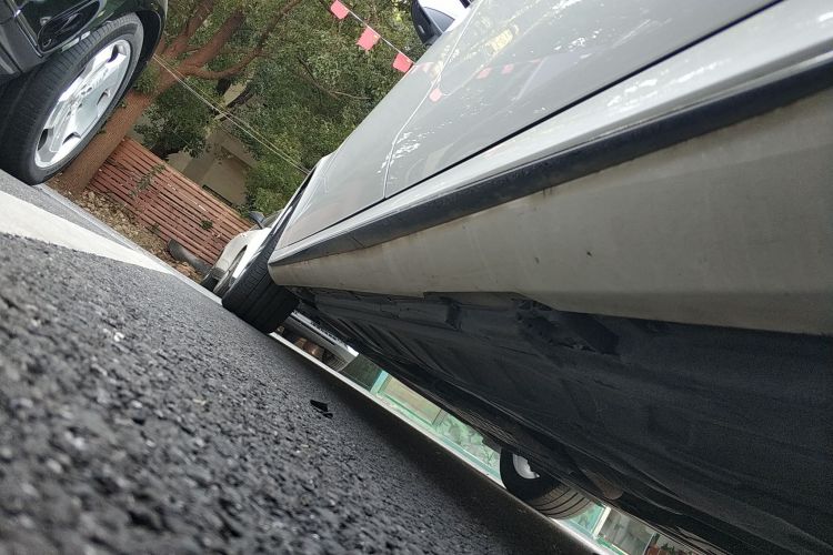 奔驰E级 2018款 E 200 L 运动型局部细节9002