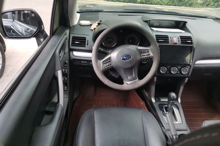 斯巴鲁 森林人 2013款 2.5i 自动豪华版局部细节13