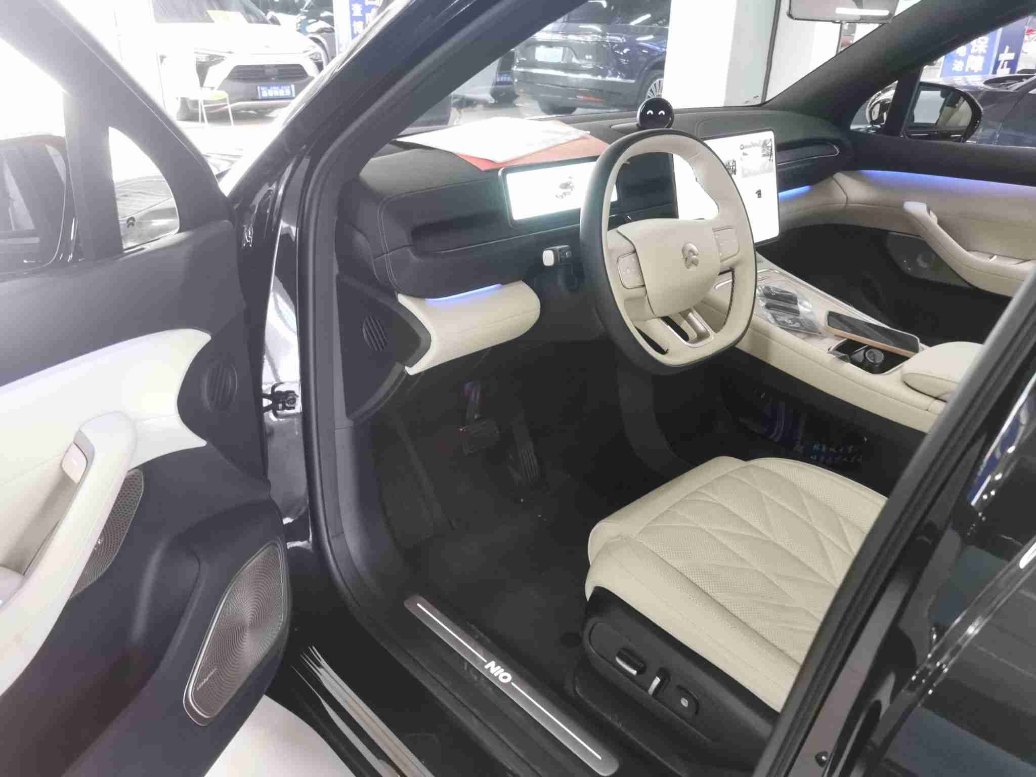 车辆驾驶位内饰展示