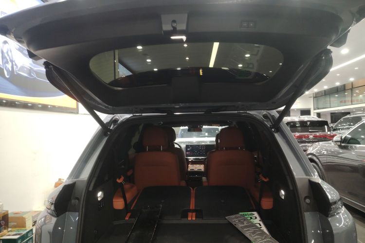 理想汽车 理想L8 2025款 Max 智能焕新版局部细节23