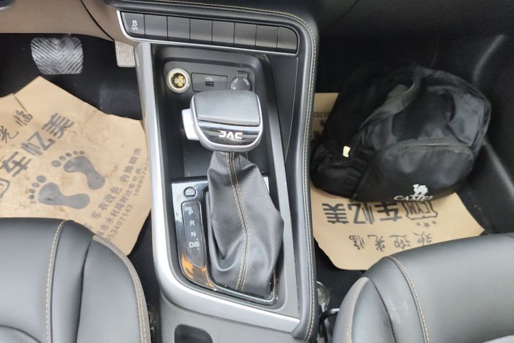 江汽集团 瑞风S4 2020款 1.5T CVT超越型中控内饰18