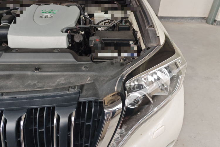 丰田 普拉多 2016款 3.5L 自动TX-L NAVI局部细节9007