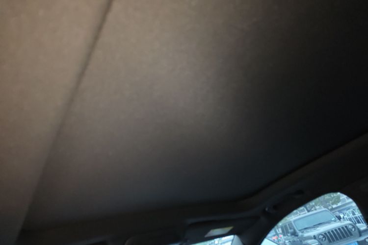 凯迪拉克XT4 2018款 28T 两驱技术型中控内饰22