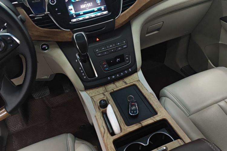 别克GL8 2018款 ES 28T 舒适型 国VI中控内饰18