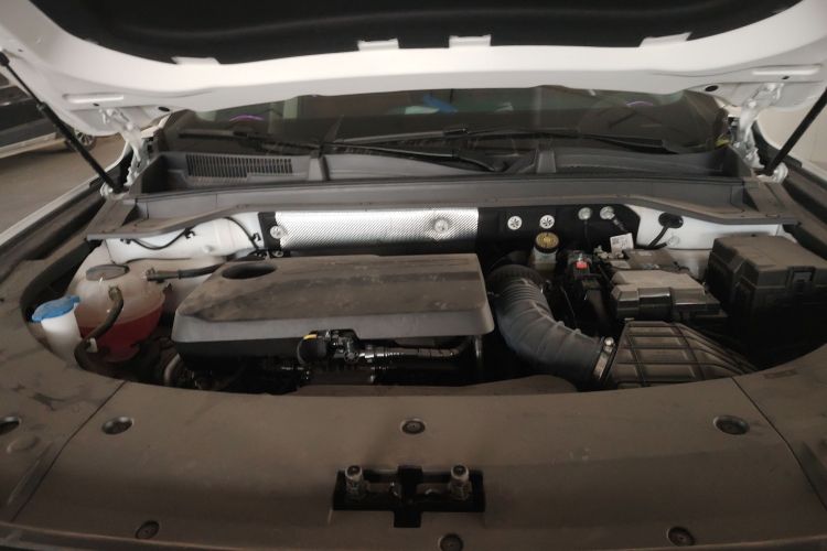 星途瑶光 2023款 400T 两驱优享飞鱼版机舱底盘24