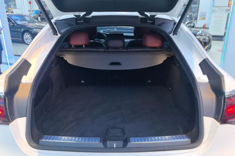 奔驰GLC轿跑 2022款 改款 GLC 260 4MATIC 轿跑SUV机舱底盘23