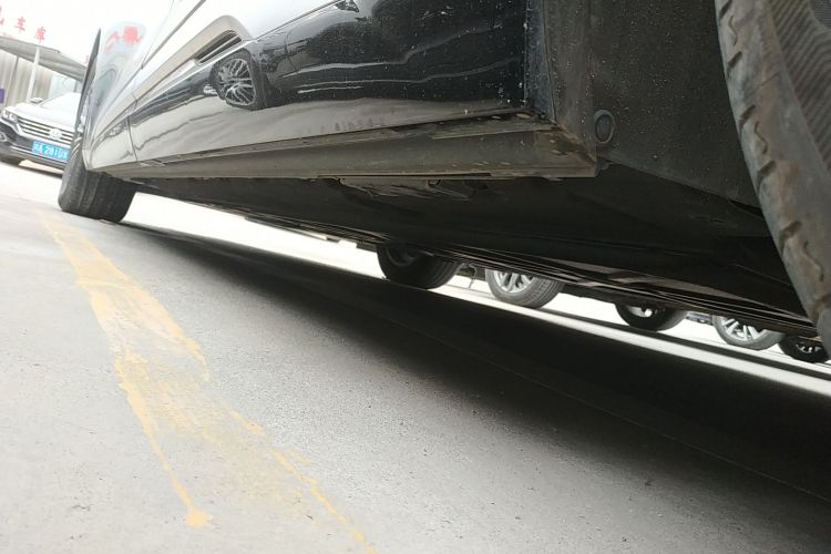 腾势D9 2024款 DM-i 1050 尊享型局部细节9002