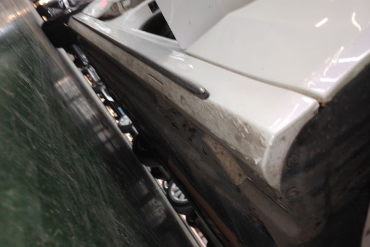 奔驰C级 2020款 C 260 运动版局部细节9001