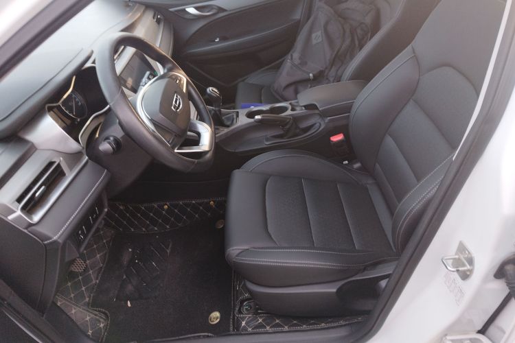 吉利汽车 帝豪 2021款 UP 1.5L 手动舒适型中控内饰19