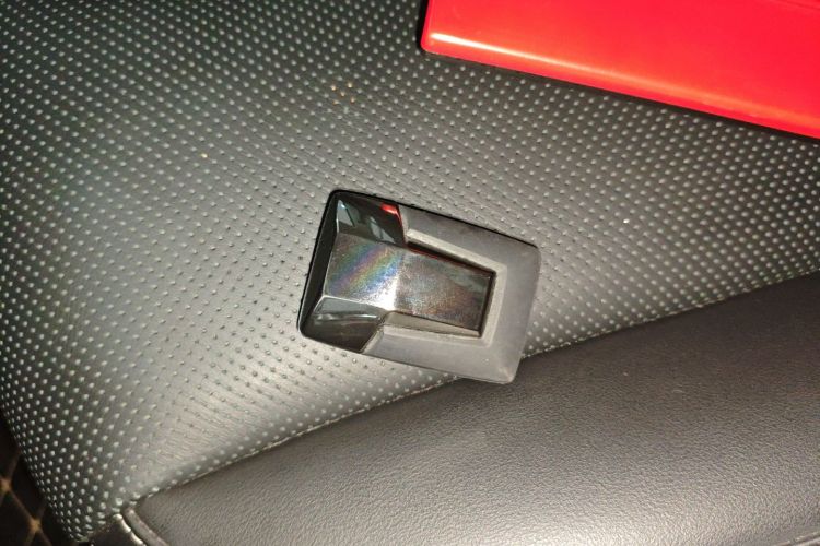 坦克300 2024款 2.0T 征服者中控内饰11