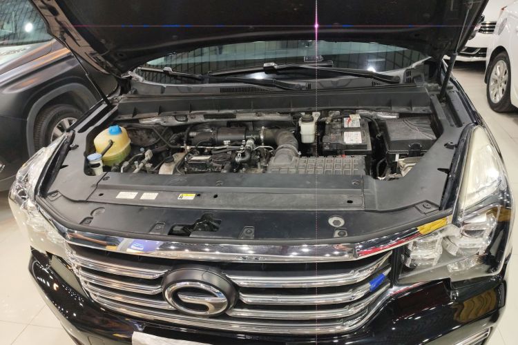 广汽传祺 传祺GS8 2017款 320T 两驱豪华智联版（七座）机舱底盘24