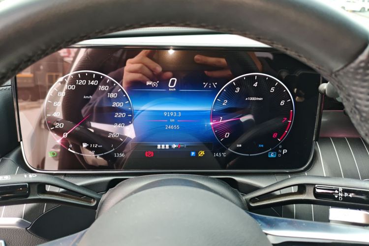 奔驰C级 2023款 C 260 L 运动版中控内饰14