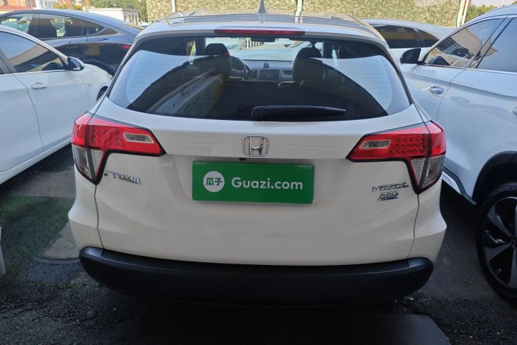 本田 缤智 2020款 220 TURBO CVT精英版车身外观6