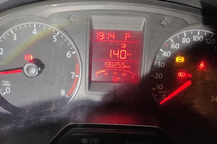 大众 捷达 2015款 质惠版 1.6L 自动舒适型中控内饰15