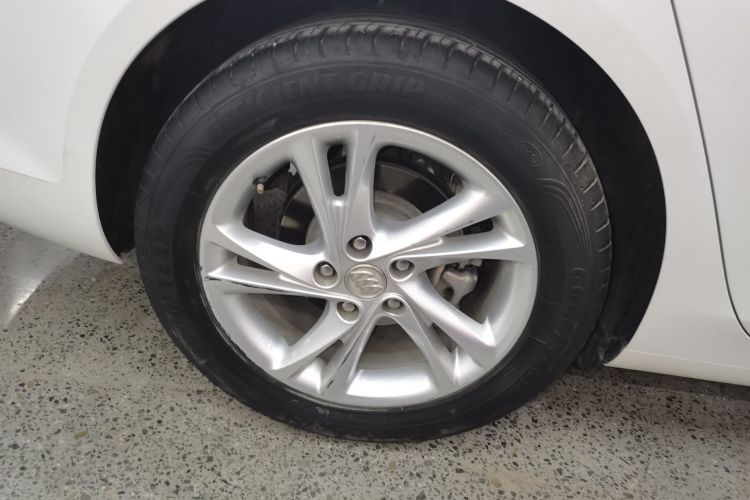 别克 君威 2023款 552T 智享型车身外观6003