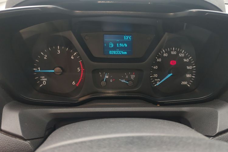 福特 全顺 2019款 2.0T柴油多功能商用车短轴低顶6座国VI中控内饰14