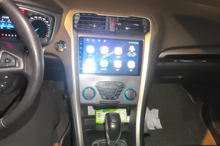 福特 蒙迪欧 2013款 2.0L GTDi200时尚型中控内饰16