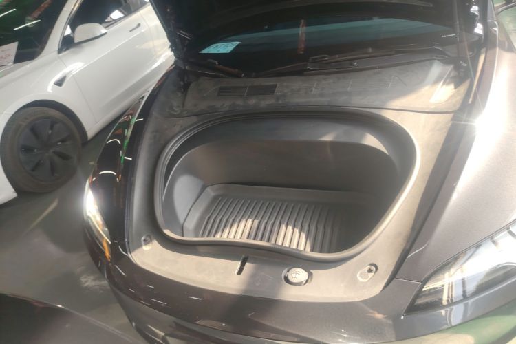 特斯拉 Model 3 2023款 长续航全轮驱动版局部细节24