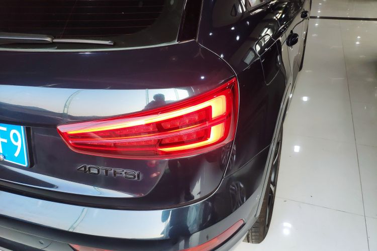 奥迪Q3 2018款 30周年年型 30 TFSI 时尚型车身外观9