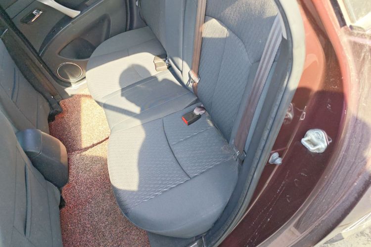 海马M6 2017款 1.6L 手动舒适型中控内饰21