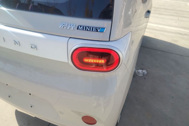 五菱汽车 宏光MINIEV 2024款 第三代 215km 青春版车身外观9