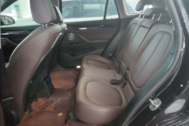 宝马X1 2022款 sDrive25Li 领先型中控内饰7004