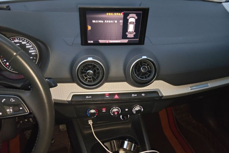 奥迪Q2L 2020款 35 TFSI 进取动感型中控内饰16