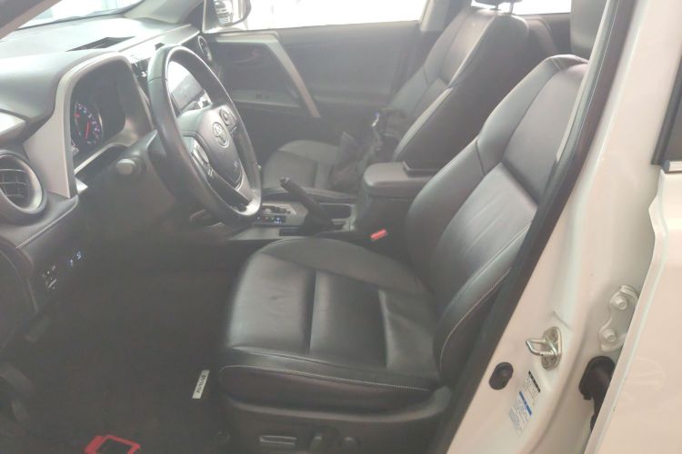 丰田 RAV4荣放 2018款 2.5L 自动四驱精英i版局部细节19