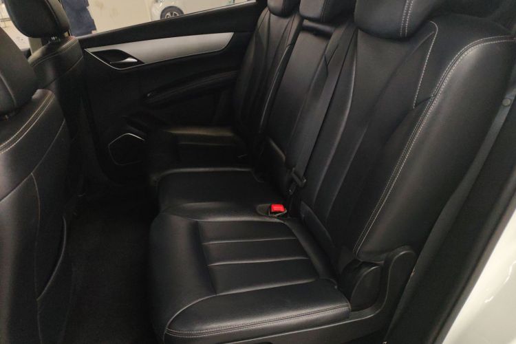 比亚迪 宋MAX 2021款 升级版 1.5T 自动豪华型 7座中控内饰21