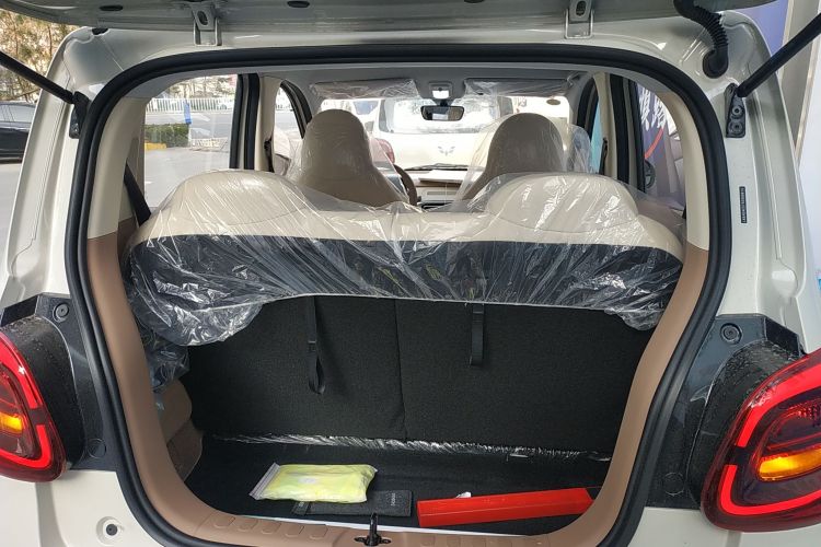 五菱汽车 宏光MINIEV 2025款 四门版 进阶款机舱底盘23